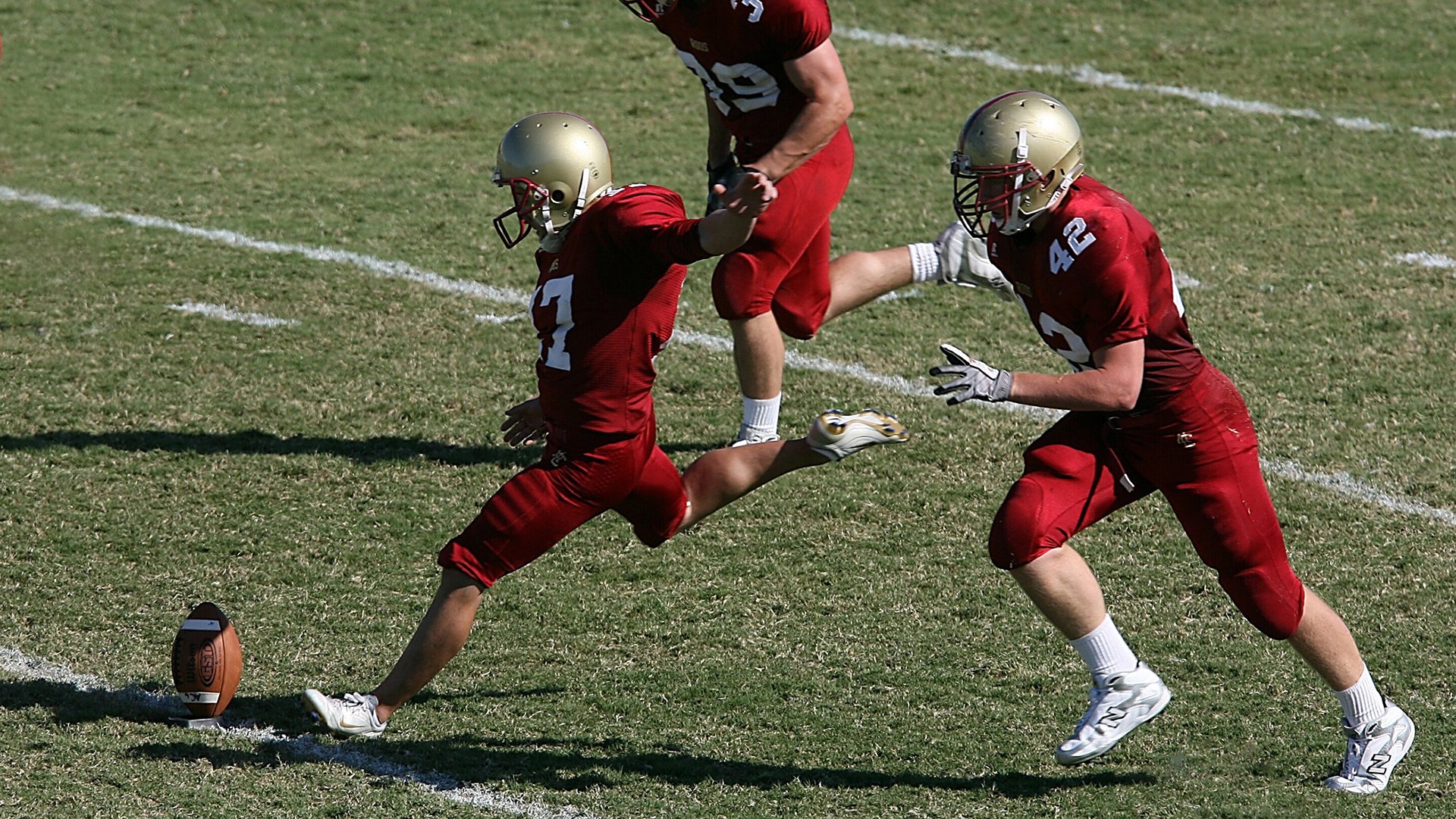 女子国家队重构球场通信流程提升现场应变效率，女子国家足球队